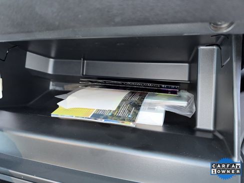 Certified 2024 Ford Explorer Limited image 16