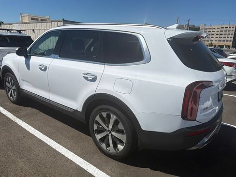 Used 2021 Kia Telluride S AWD/4WD image 3