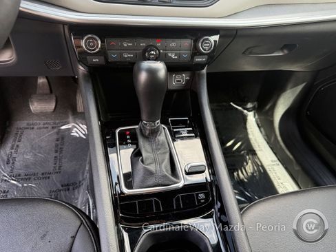 Used 2025 Jeep Compass Limited image 25