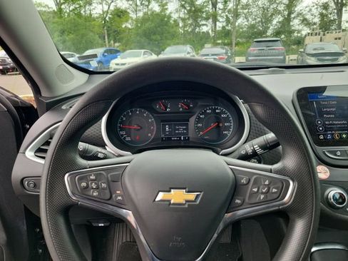 Used 2024 Chevrolet Malibu LT FWD image 18