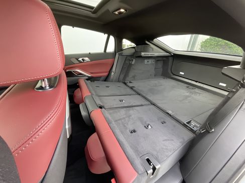 New 2026 BMW X6 xDrive40i w/ Executive Package image 30