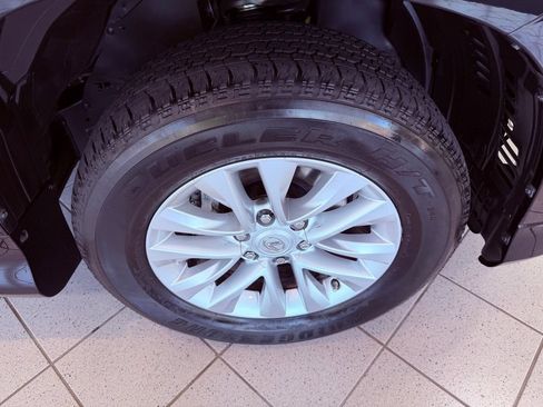 Used 2023 Lexus GX 460 Premium w/ Premium Package AWD/4WD image 16