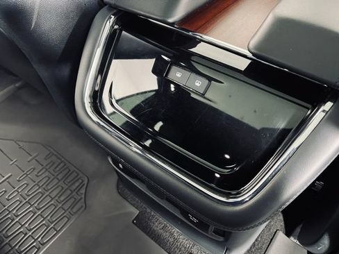 Used 2023 Lincoln Navigator Reserve w/ Equipment Group 201A AWD/4WD image 25