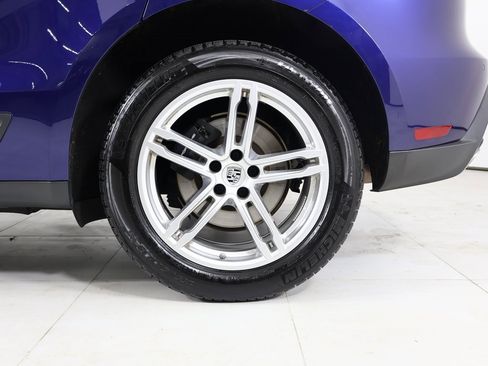 Used 2025 Porsche Macan image 23