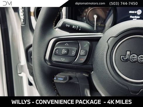 Used 2024 Jeep Wrangler Unlimited AWD/4WD image 30