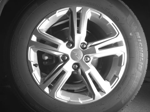Used 2024 GMC Terrain SLE FWD image 14