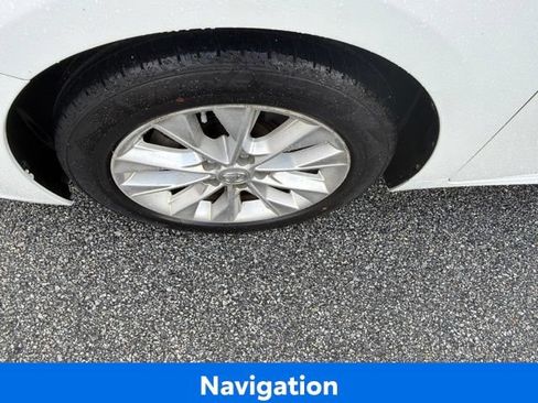 Used 2013 Lexus ES 300h w/ Luxury Pkg FWD image 15
