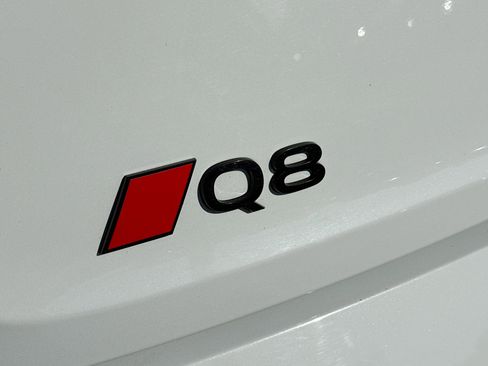 Certified 2024 Audi Q8 e-tron Premium Plus w/ Premium Plus Package image 11