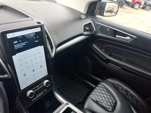 Used 2024 Ford Edge Titanium image 22