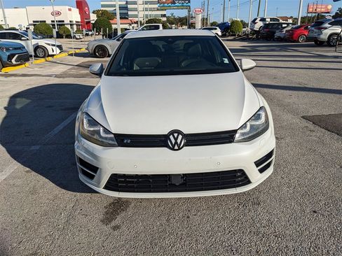 Used 2017 Volkswagen Golf R 4-Door image 9