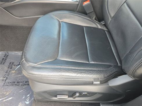 Used 2023 Ford Explorer XLT w/ Equipment Group 202A image 23