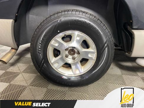 Used 2003 Ford Explorer Sport Trac XLS AWD/4WD image 24