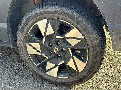 Used 2024 Hyundai Kona SEL AWD/4WD image 4