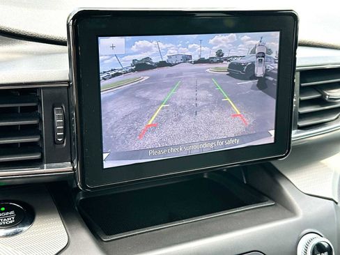 Used 2020 Ford Explorer XLT w/ Equipment Group 202A AWD/4WD image 20