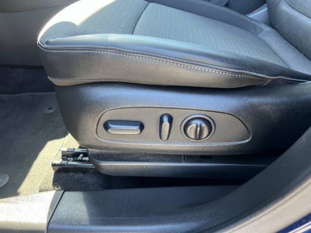 Certified 2023 Buick Encore GX Preferred w/ Cold Weather Comfort Package FWD image 18