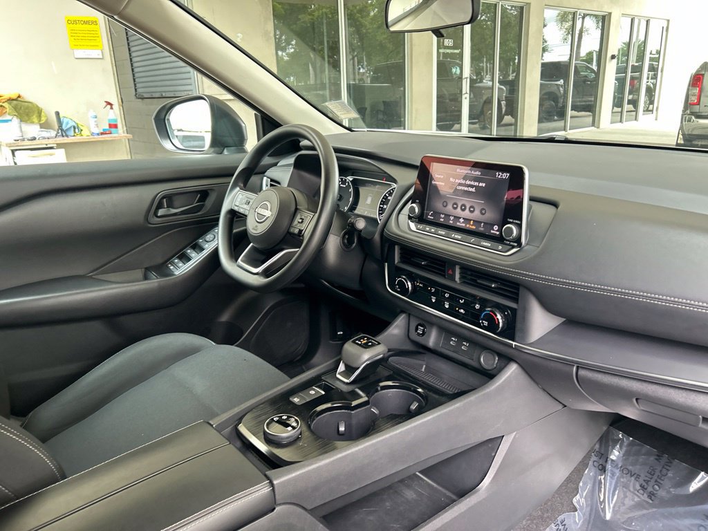 Used 2024 Nissan Rogue S AWD/4WD image 22