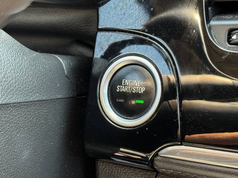Used 2019 Buick Encore Preferred AWD/4WD image 24