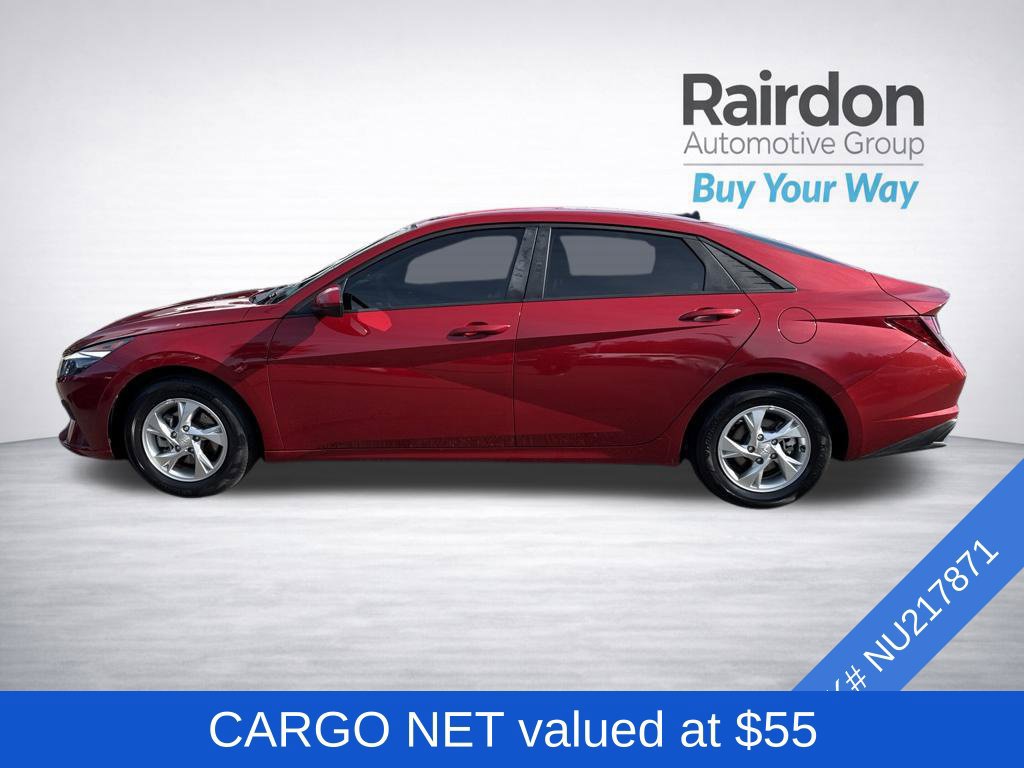 Used 2022 Hyundai Elantra SE FWD image 4