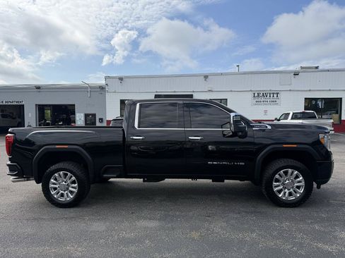 Used 2020 GMC Sierra 2500 Denali w/ Denali Ultimate Package AWD/4WD image 18