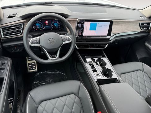 New 2025 Volkswagen Atlas SEL Premium R-Line image 15