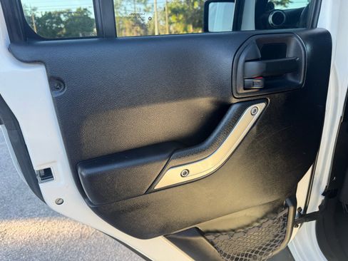 Used 2014 Jeep Wrangler Unlimited Sahara w/ Max Tow Package image 23