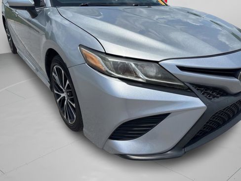 Used 2019 Toyota Camry SE FWD image 28