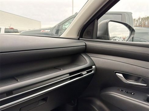 Used 2025 Hyundai Tucson SEL image 22