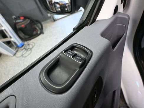 Used 2017 Ford Transit 250 130 Low Roof w/ Exterior Upgrade Package RWD image 15