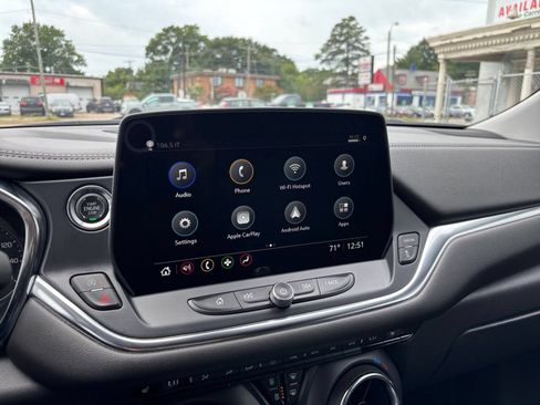 Used 2025 Chevrolet Blazer LT FWD image 19