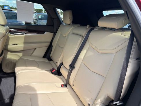 Used 2017 Cadillac XT5 Luxury w/ Driver Awareness Package image 24