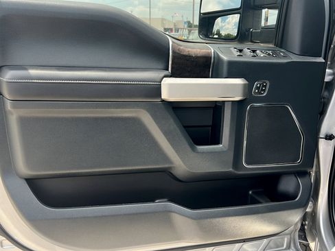 Used 2022 Ford F350 Lariat w/ Chrome Package AWD/4WD image 16