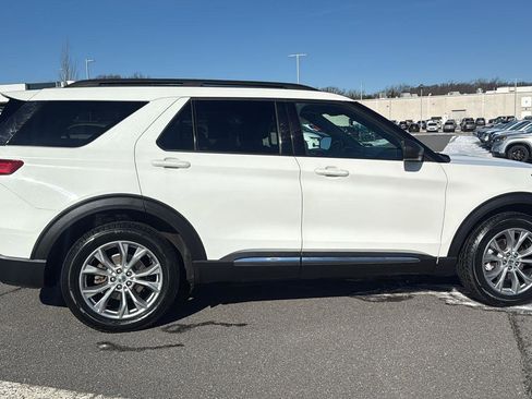 Used 2020 Ford Explorer XLT w/ Equipment Group 202A image 5