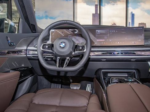 New 2026 BMW 740i xDrive 740i xDrive w/ Premium Package image 16