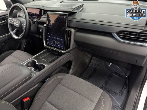 Used 2025 GMC Acadia Elevation w/ LPO, All-Weather Package AWD/4WD image 36