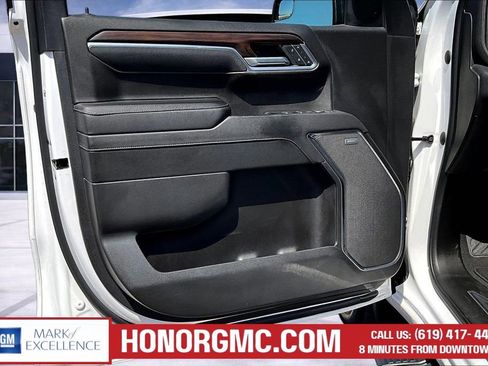 Used 2023 GMC Sierra 1500 SLT w/ SLT Premium Package AWD/4WD image 21