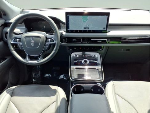Certified 2023 Lincoln Nautilus Reserve AWD/4WD image 16