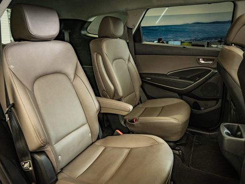 Used 2017 Hyundai Santa Fe Limited image 52