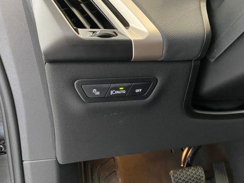 New 2026 BMW iX xDrive45 image 18