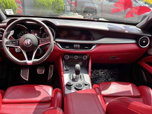 Used 2019 Alfa Romeo Stelvio Ti Sport w/ Quick Order Package 22S Sport AWD/4WD image 8