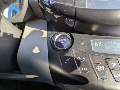 Used 2013 Toyota RAV4 EV image 18