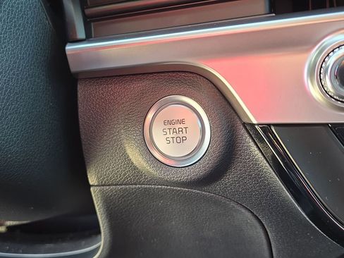 New 2025 Kia Telluride S image 28