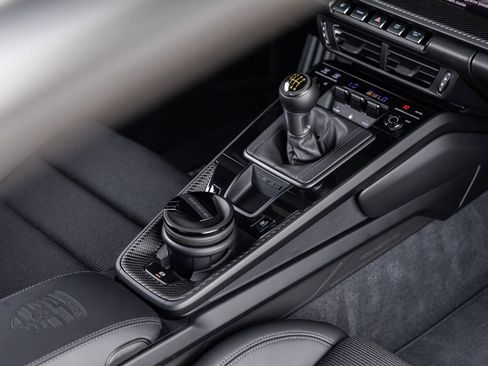 Certified 2025 Porsche 911 GT3 image 41