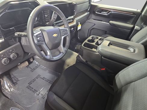 Used 2026 Chevrolet Silverado 1500 LT AWD/4WD image 18