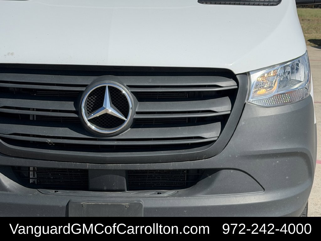 Used 2025 Mercedes-Benz Sprinter 2500 image 4