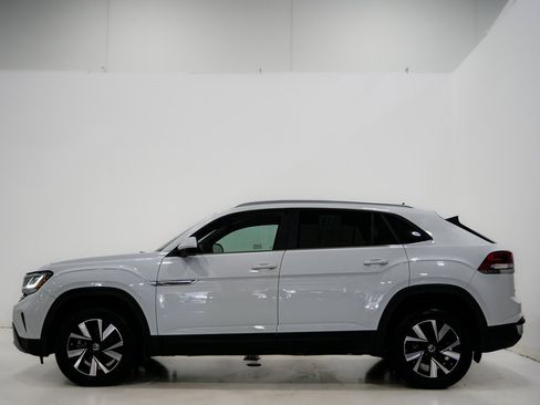 Used 2021 Volkswagen Atlas Cross Sport SE image 5