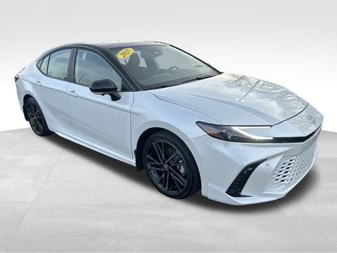 Certified 2025 Toyota Camry XSE image 7