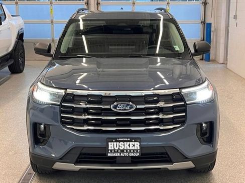 Used 2026 Ford Explorer Active w/ Active Comfort Package AWD/4WD image 2