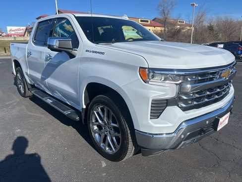 New 2026 Chevrolet Silverado 1500 LTZ w/ LTZ Premium Package image 3
