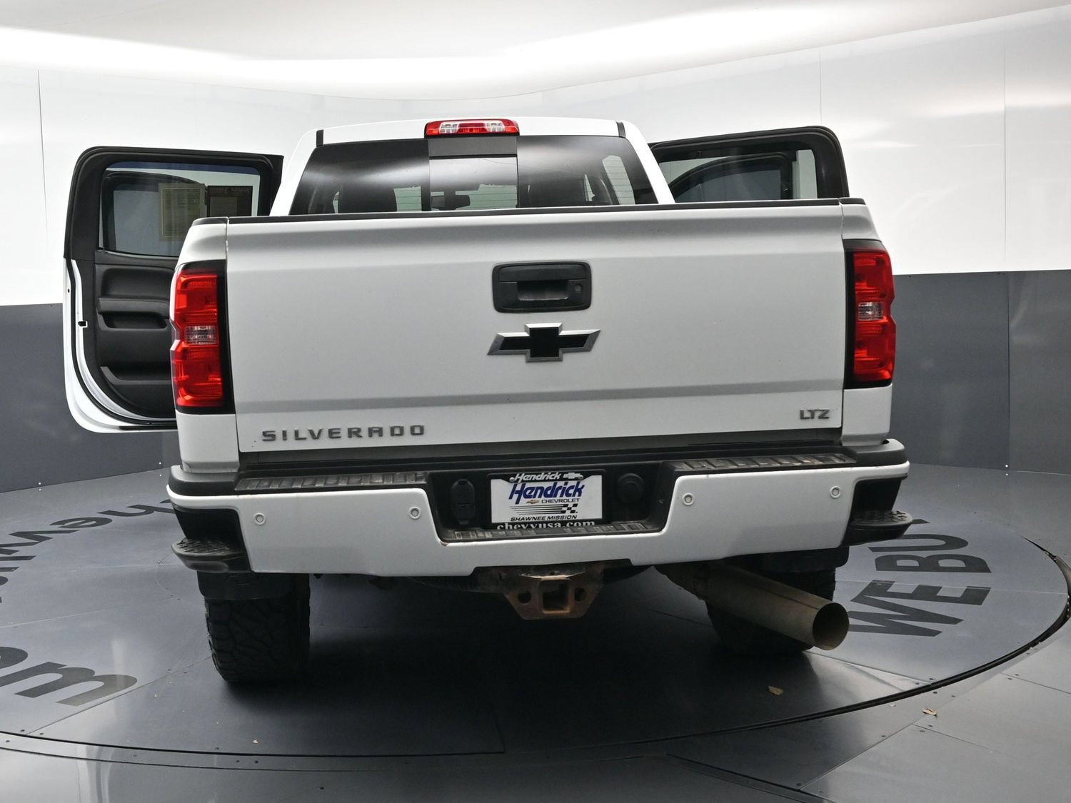 Used 2017 Chevrolet Silverado 2500 LTZ w/ Duramax Plus Package AWD/4WD image 28