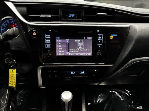 Used 2019 Toyota Corolla SE w/ Carpet Mat Package (TMS) FWD image 24
